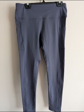 High-Waist Active Leggings with Side Pockets - Charcoal